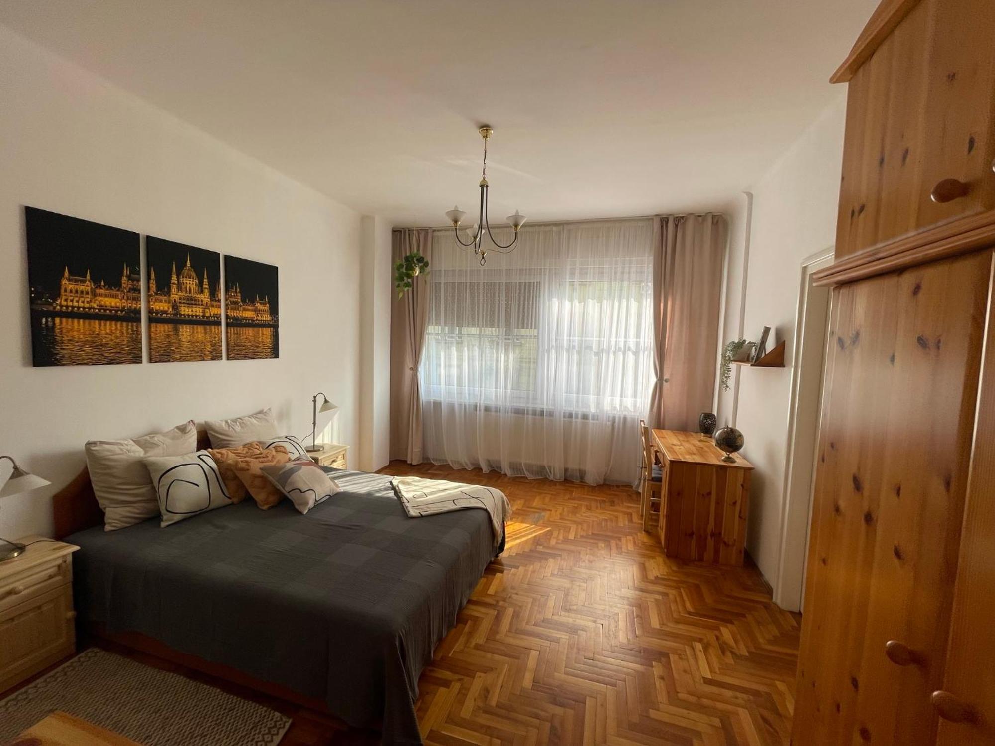 Bright & Spacious Riverside Apartment With Balcony บูดาเปสต์ ภายนอก รูปภาพ