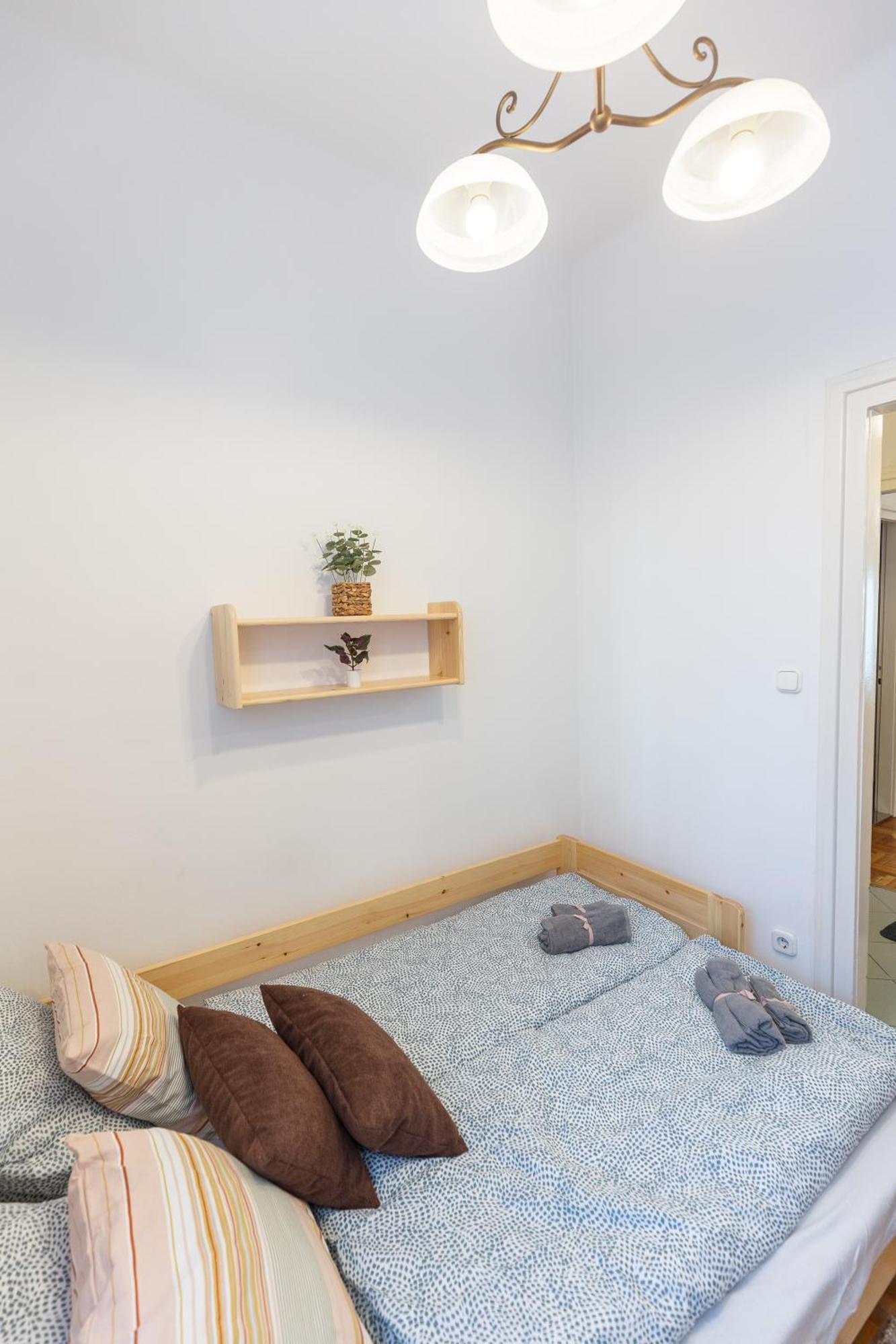 Bright & Spacious Riverside Apartment With Balcony บูดาเปสต์ ภายนอก รูปภาพ