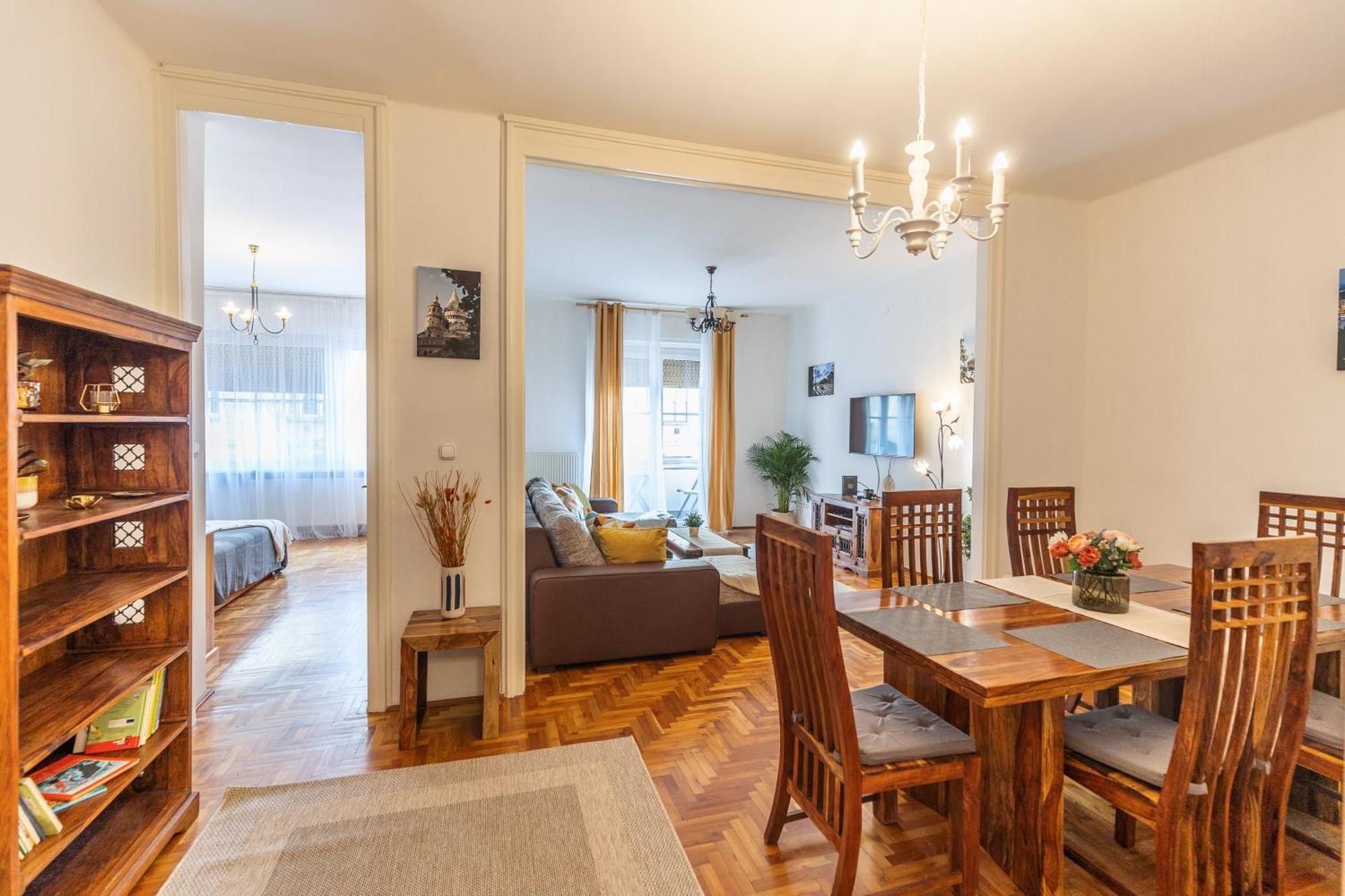 Bright & Spacious Riverside Apartment With Balcony บูดาเปสต์ ภายนอก รูปภาพ