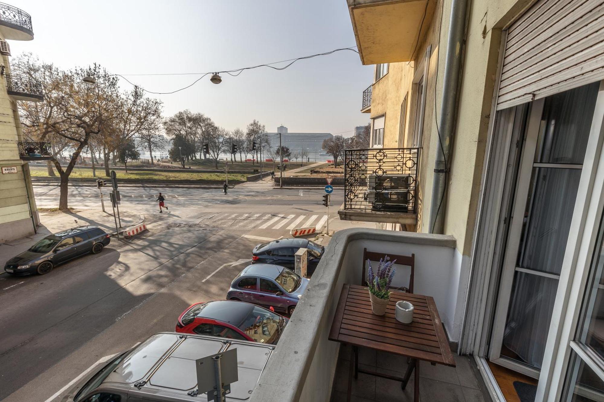 Bright & Spacious Riverside Apartment With Balcony บูดาเปสต์ ภายนอก รูปภาพ