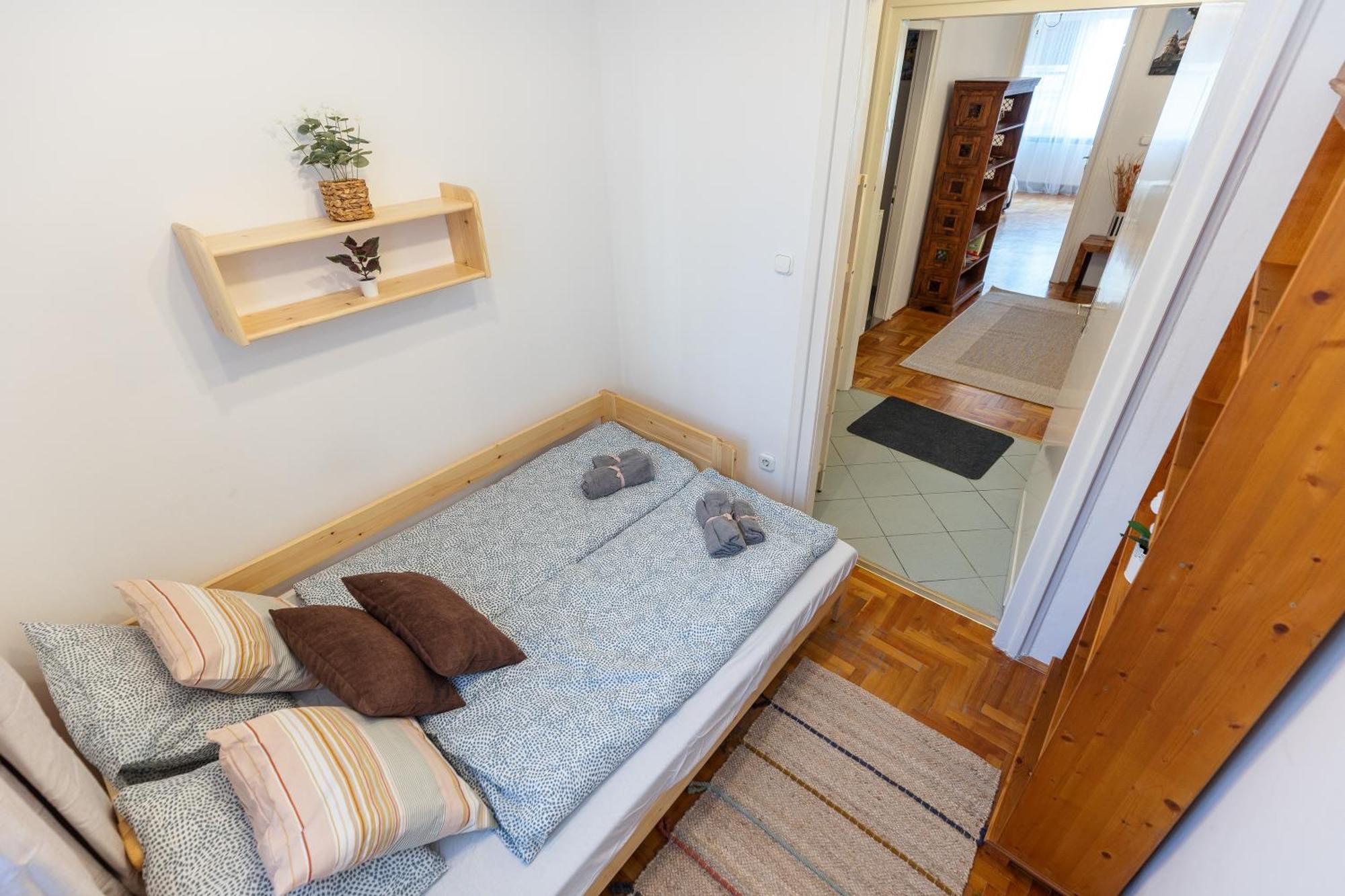 Bright & Spacious Riverside Apartment With Balcony บูดาเปสต์ ภายนอก รูปภาพ