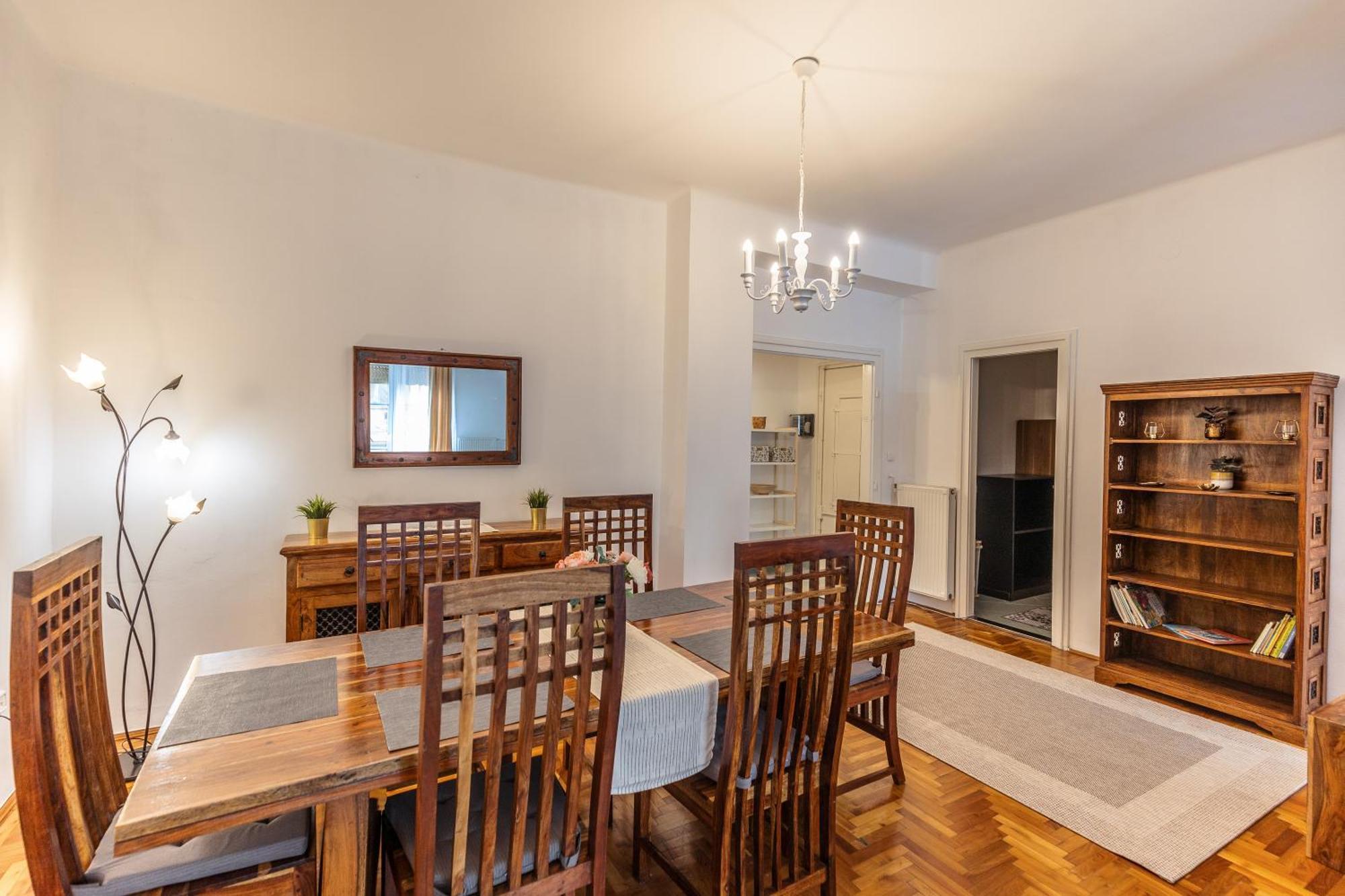 Bright & Spacious Riverside Apartment With Balcony บูดาเปสต์ ภายนอก รูปภาพ