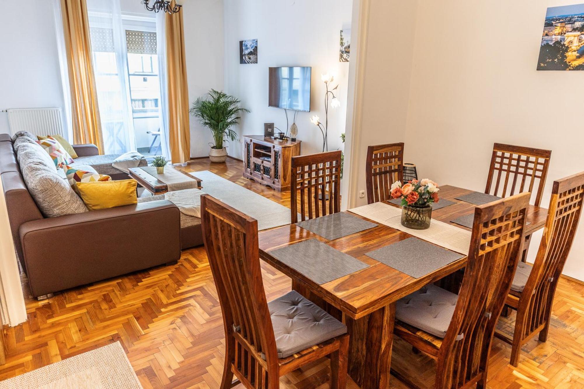 Bright & Spacious Riverside Apartment With Balcony บูดาเปสต์ ภายนอก รูปภาพ